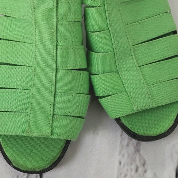 CLUB Marina Green Canvas Slip On Sandals 7.5 VGUC - Picture 12 of 12
